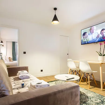 Vakantiehuis Elegant - 2bd - 8p - Eiffel Tower *
