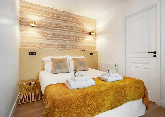 Elegant - 2bd - 8p - Eiffel Tower *